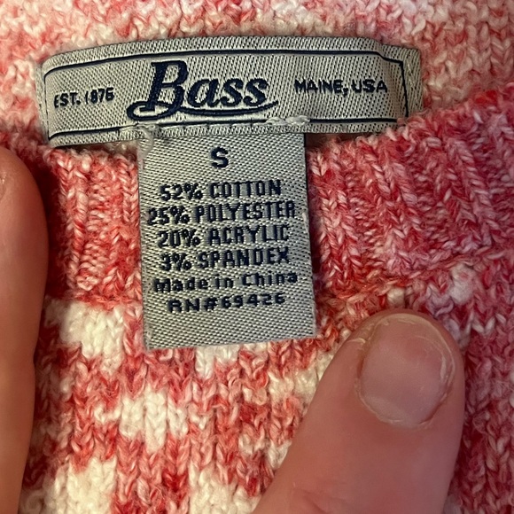 Woman’s pink white heart fair isle crewneck sweater by Bass size Small cozy ski - Picture 4 of 7